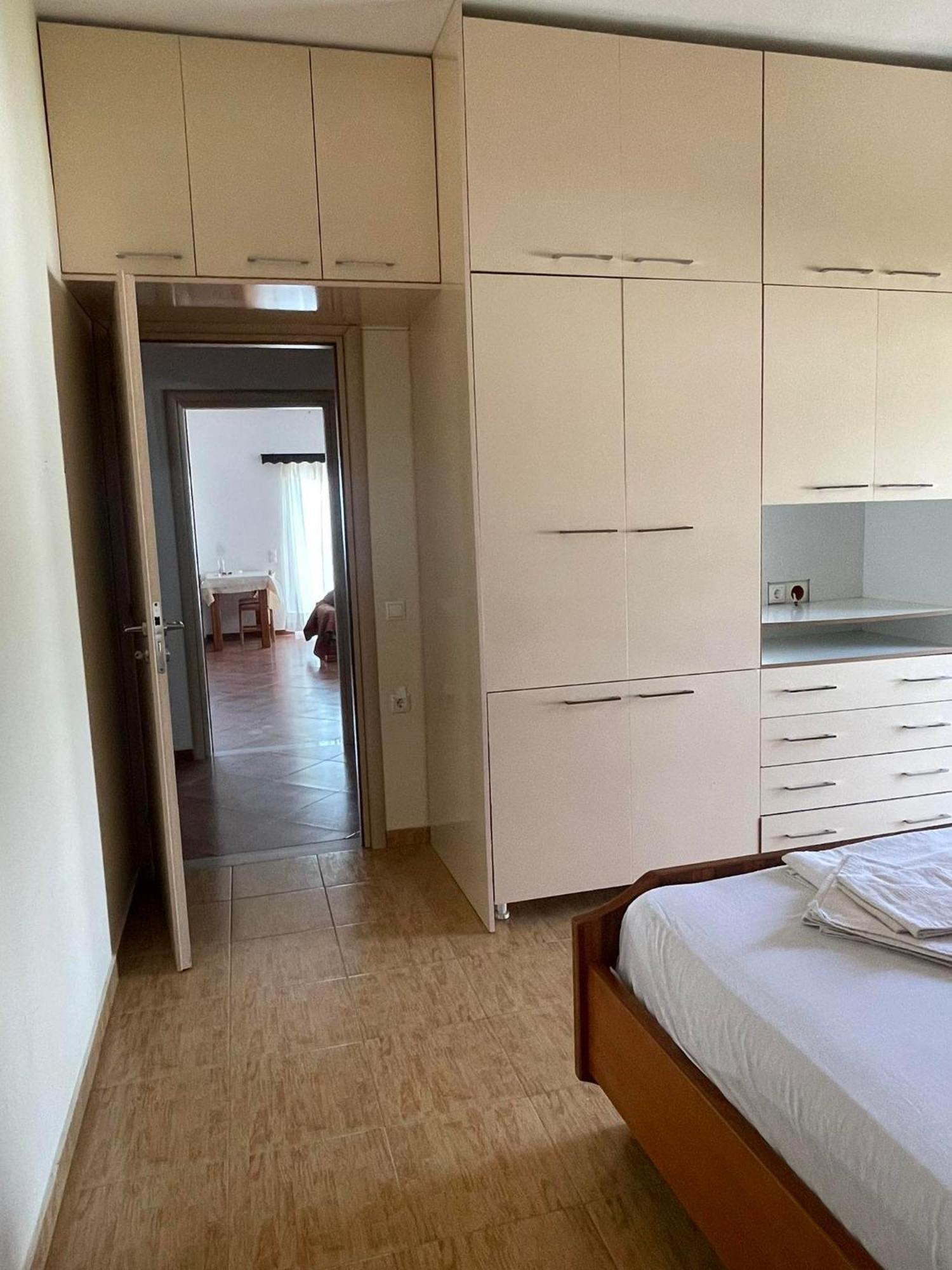 Anastasias Apartments ซารานเดอ ภายนอก รูปภาพ